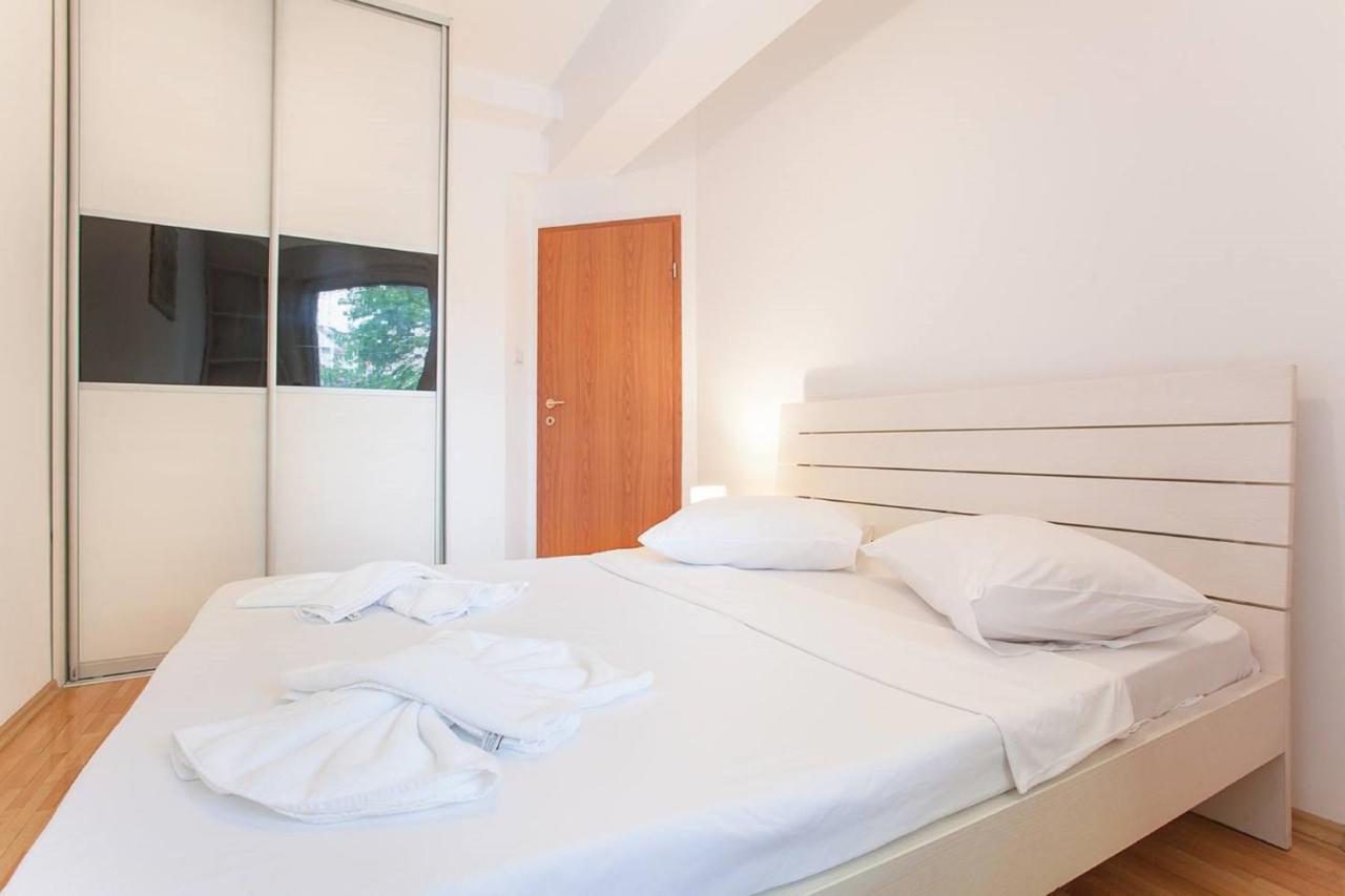 Urban Hostel & Apartments Skopje Luaran gambar