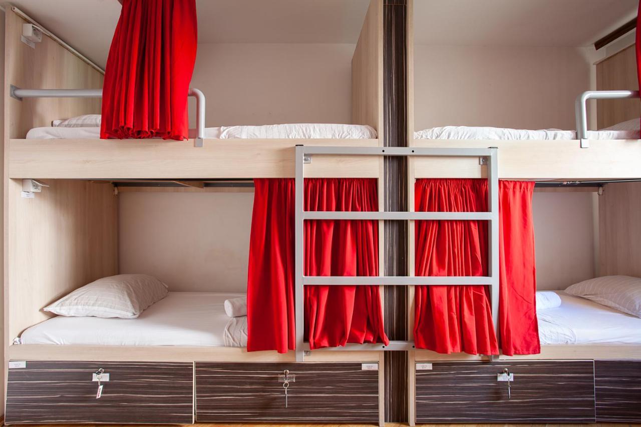 Urban Hostel & Apartments Skopje Luaran gambar