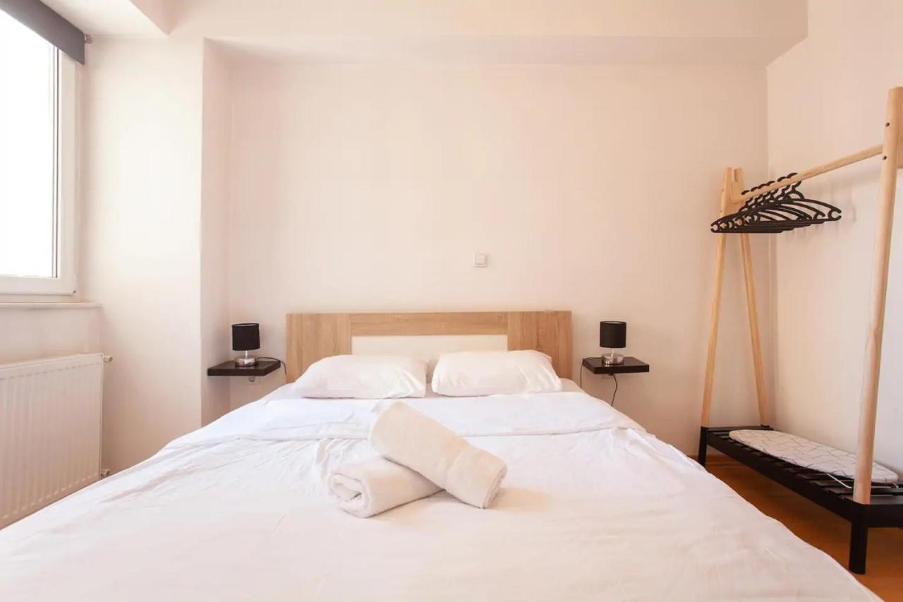 Urban Hostel & Apartments Skopje Luaran gambar